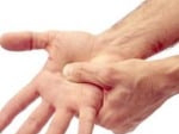 Вывих пальца на руке: симптомы вывиха, что делать при вывихе